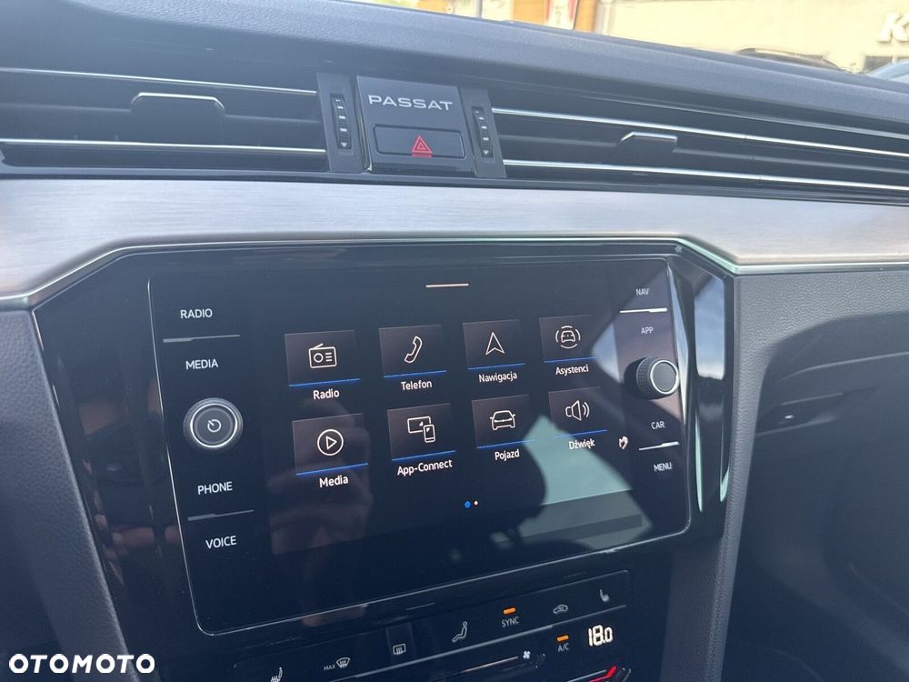 Volkswagen Passat Variant 2.0 TSI 4Mot Elegance DSG - 20