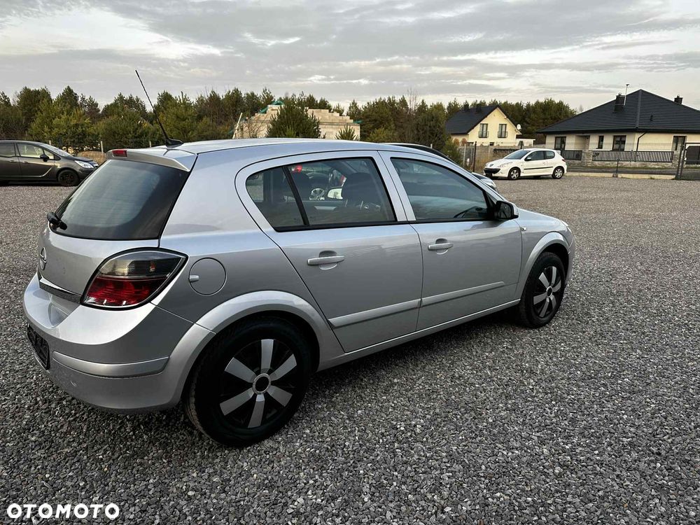 Opel Astra 1.6 NAVI - 14