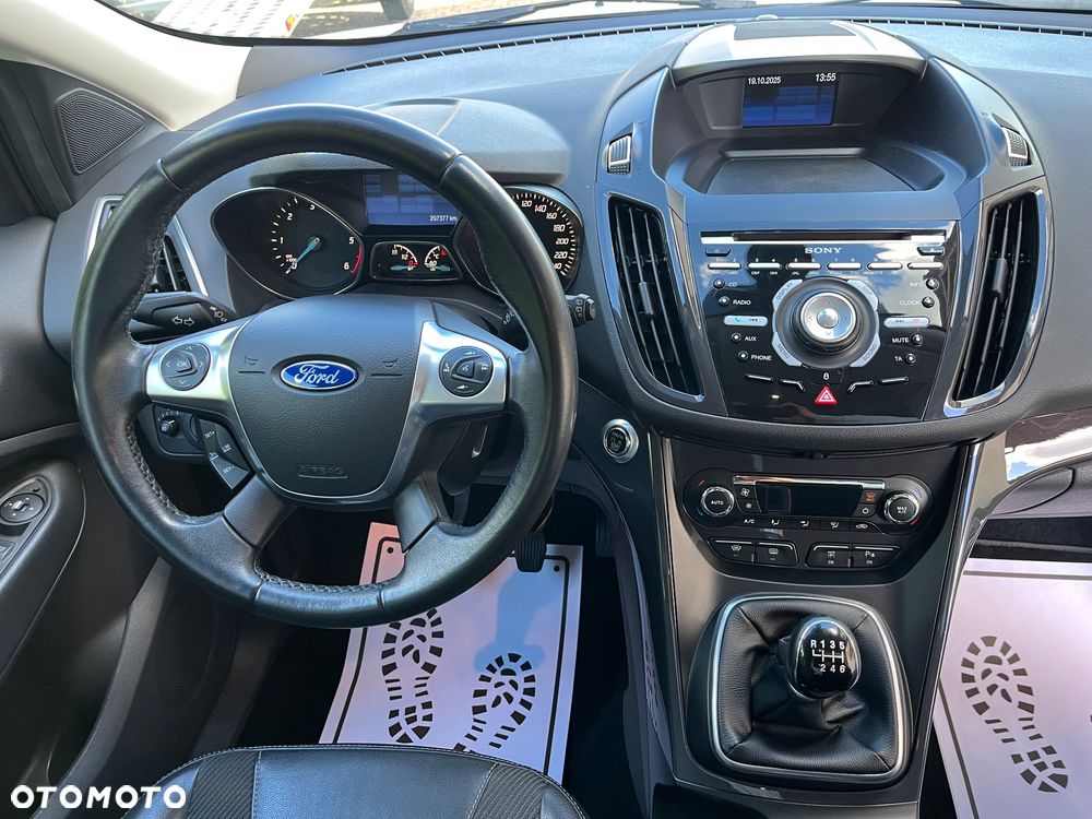 Ford Kuga 2.0 TDCi 2x4 Titanium - 23