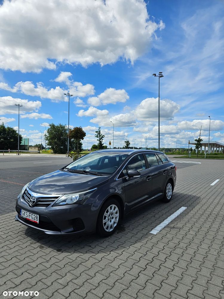 Toyota Avensis 1.8 Active - 3