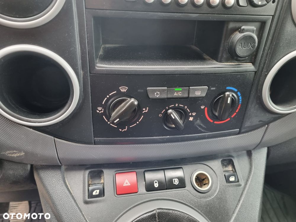 Peugeot Partner 1.6 HDI Tylko 93 tyś km Super Stan - 13