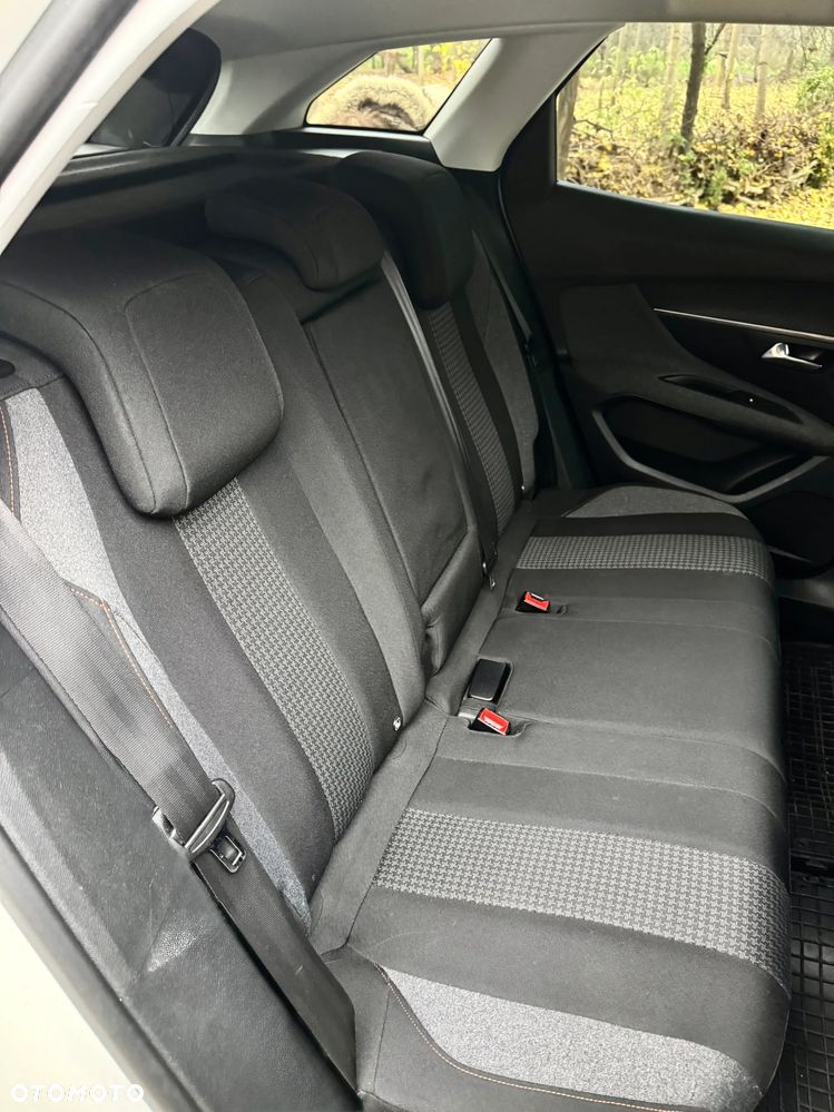Peugeot 3008 1.6 BlueHDi Allure S&S EAT6 - 9