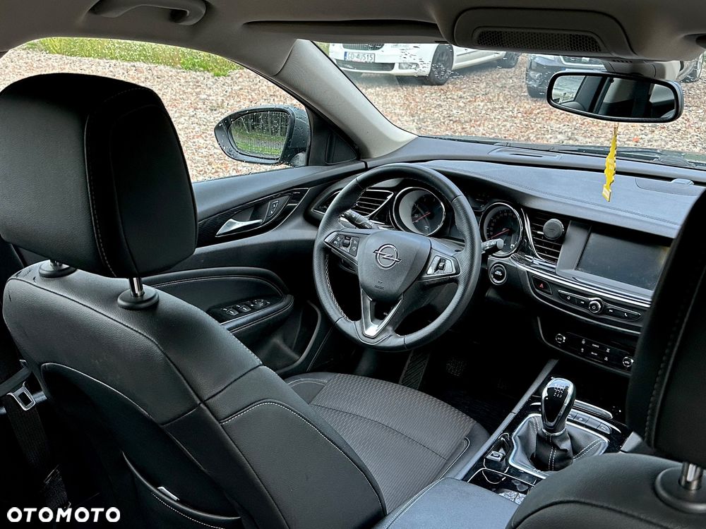 Opel Insignia - 19