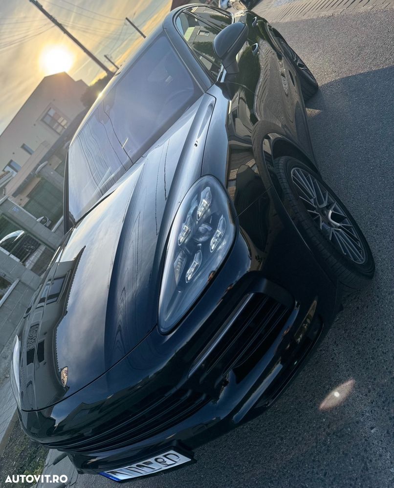 Porsche Cayenne Coupe - 3