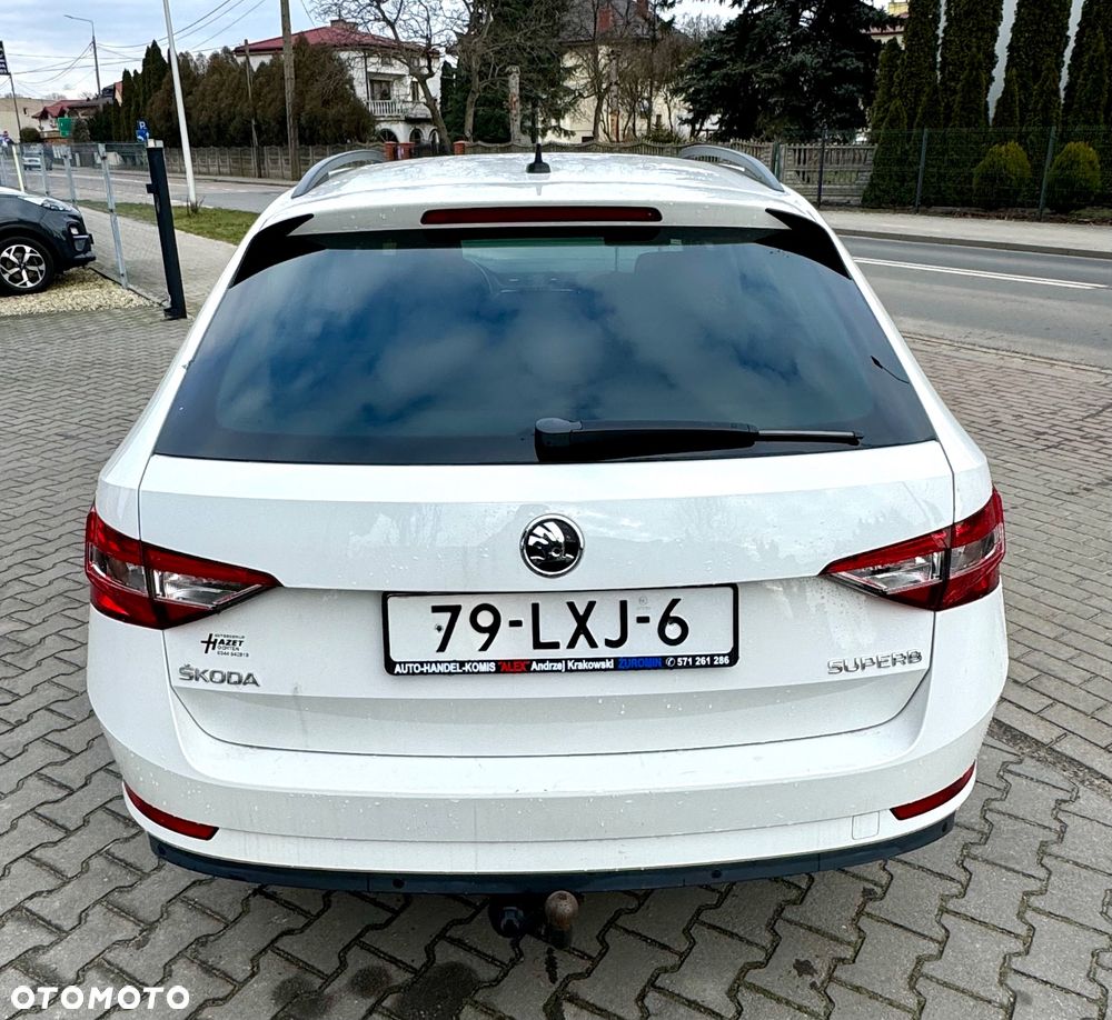 Skoda Superb 1.6 TDI Ambition DSG - 7
