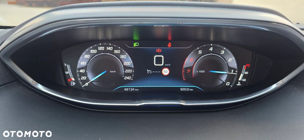 Peugeot 3008 1.2 PureTech Allure S&S - 28