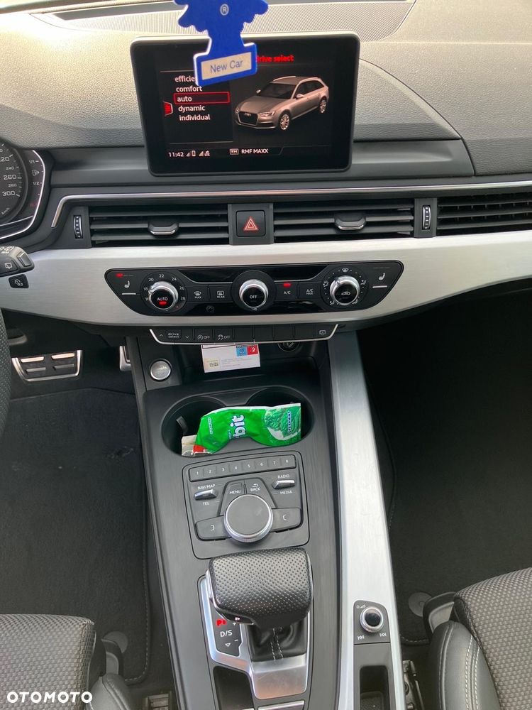 Audi A4 ver-avant-40-tdi-s-tronic-s-line - 18