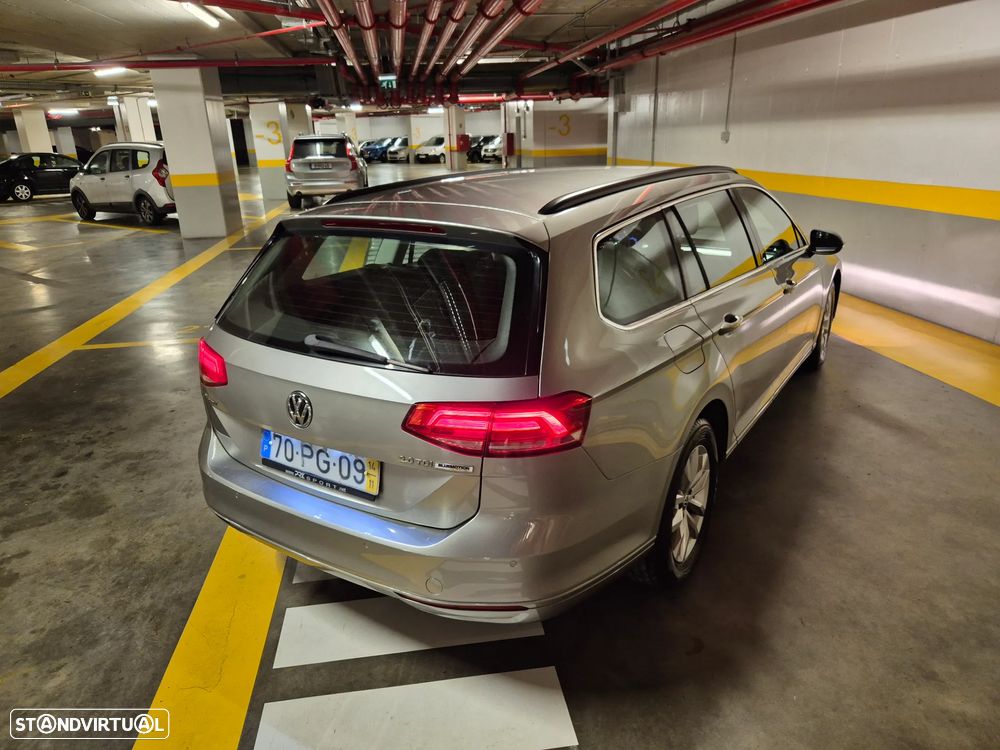 VW Passat Variant 2.0 TDI Trendline - 10
