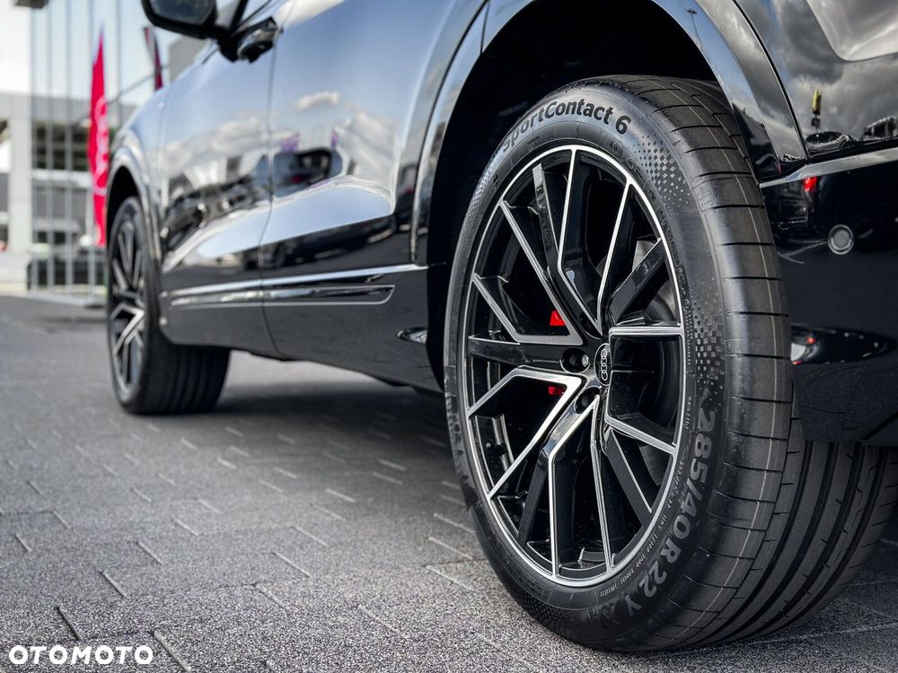 Audi Q8 - 8