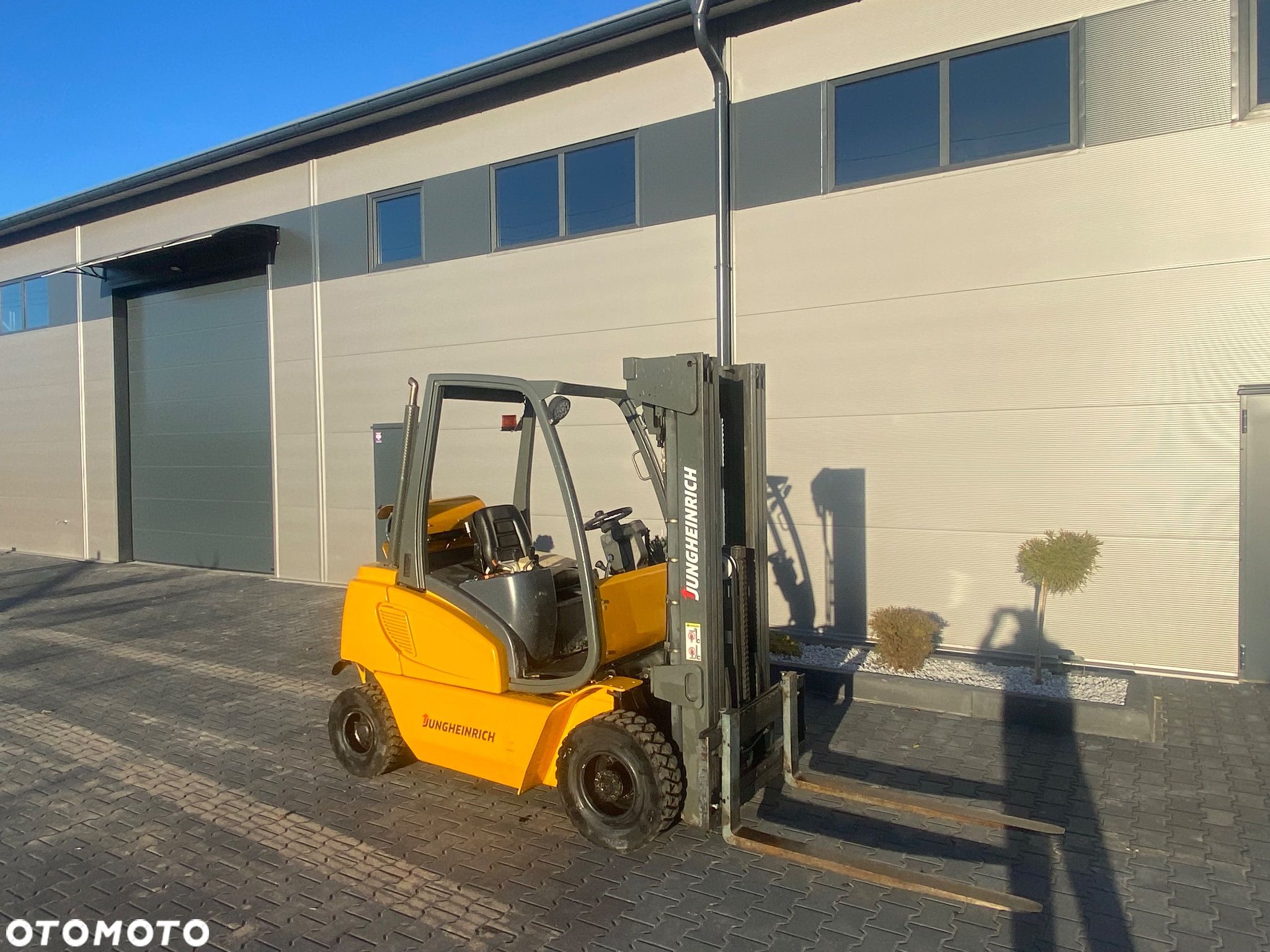 Jungheinrich TFG 25 BK - 1
