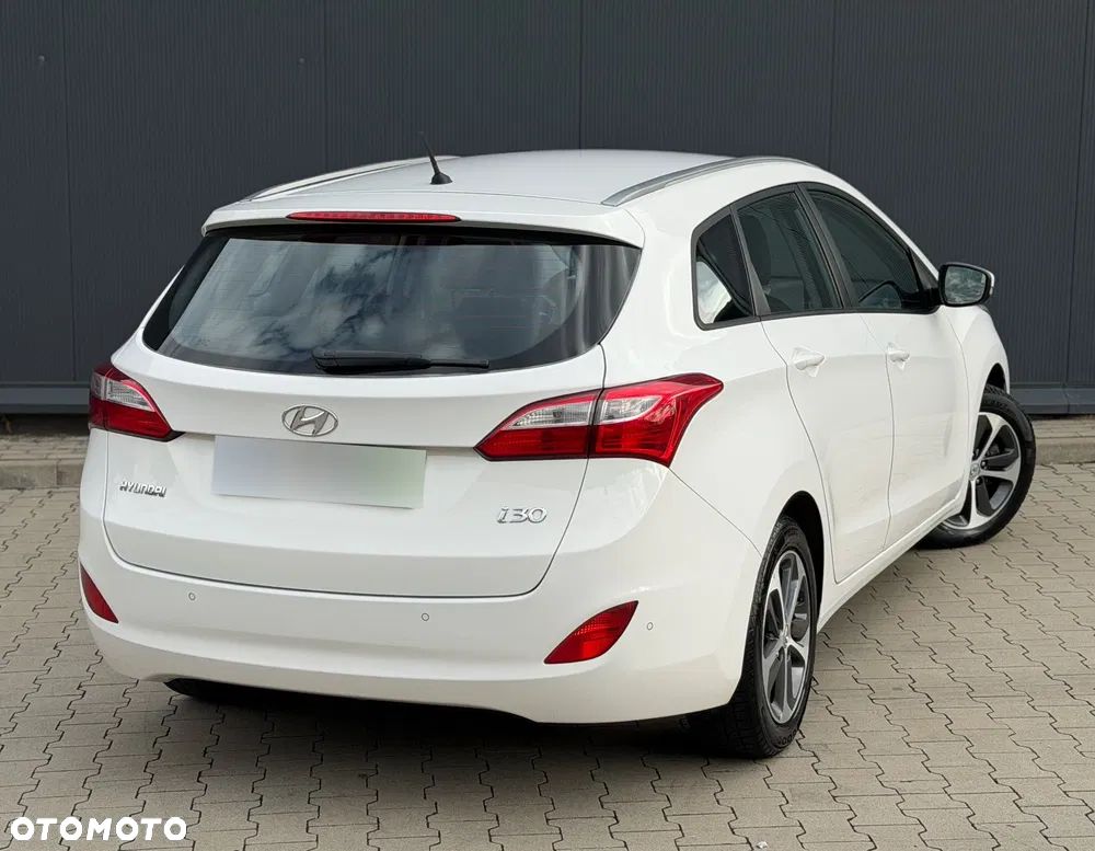 Hyundai i30 i30cw 1.6 Fifa World Cup Edition - 7