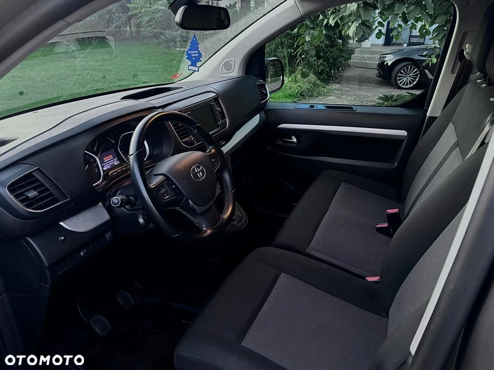 Toyota ProAce Kombi 2.0 D-4D Long 2,8t - 7