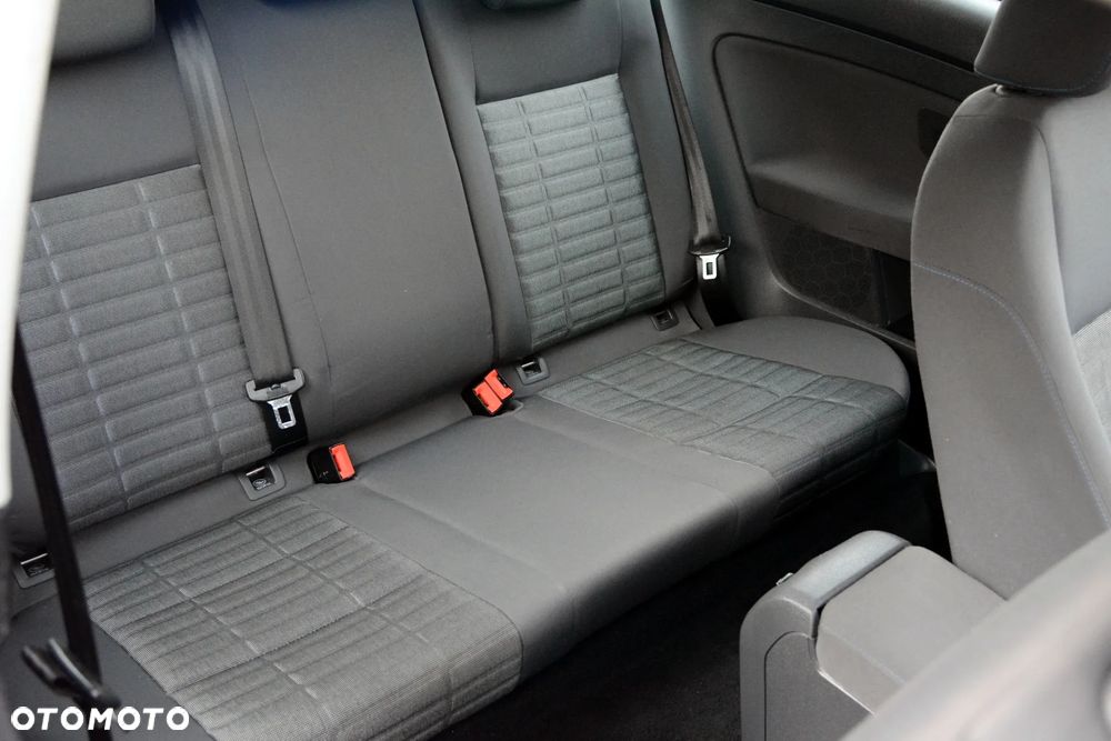Volkswagen Golf 1.6 Edition - 12