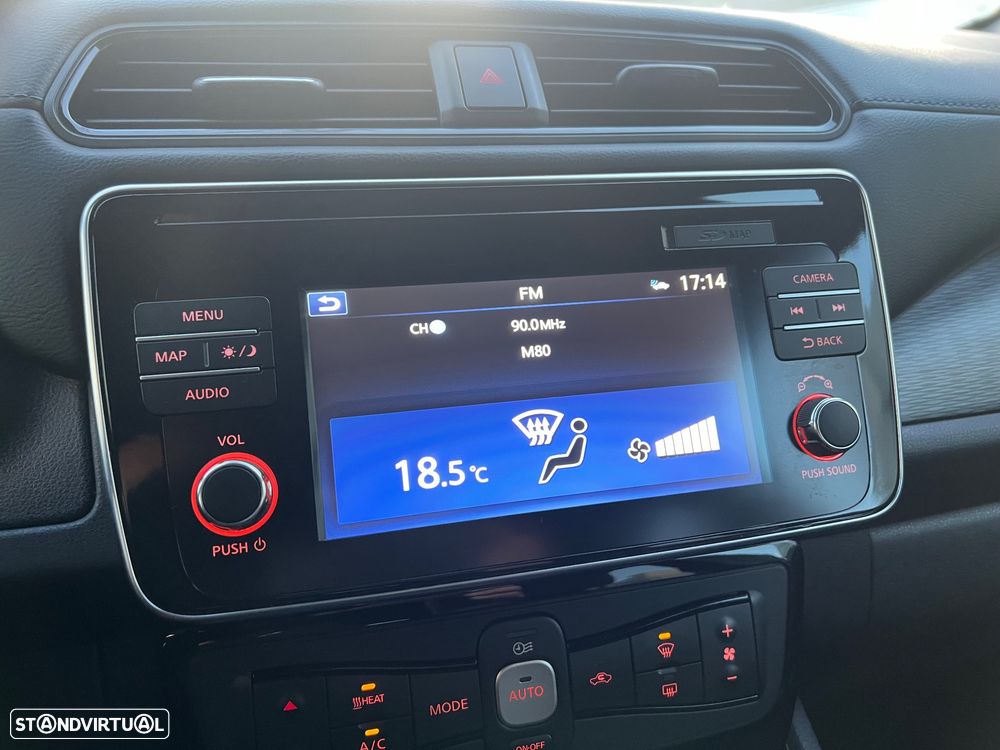 Nissan Leaf Tekna Two Tone+ProPilot Park - 30