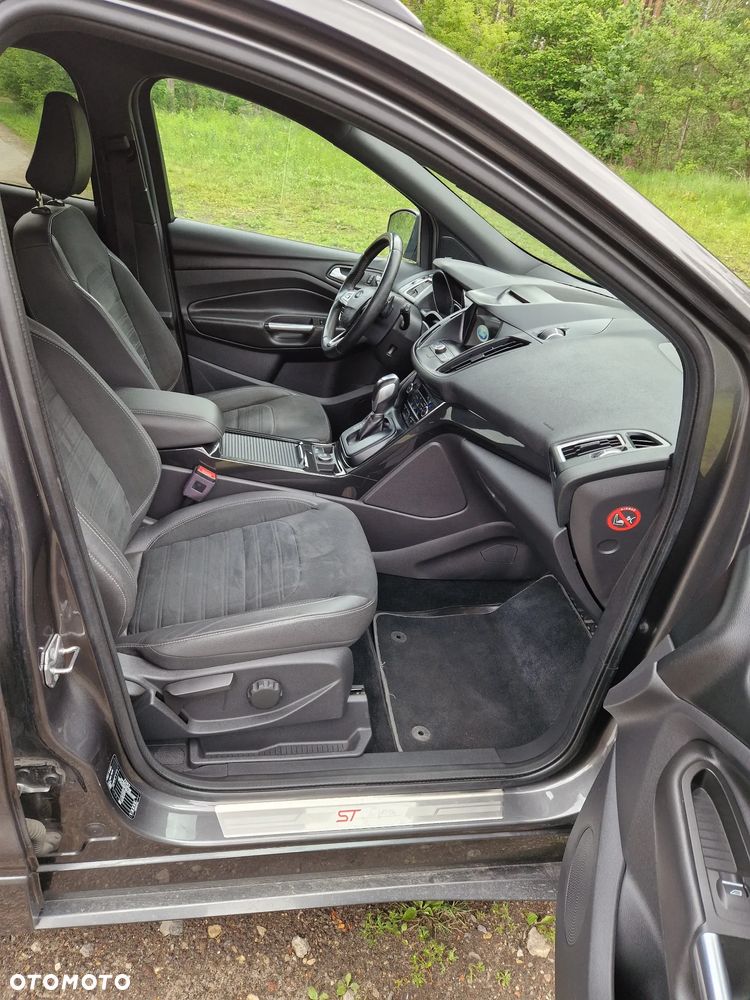 Ford Kuga 2.0 TDCi 4x4 ST-Line - 25