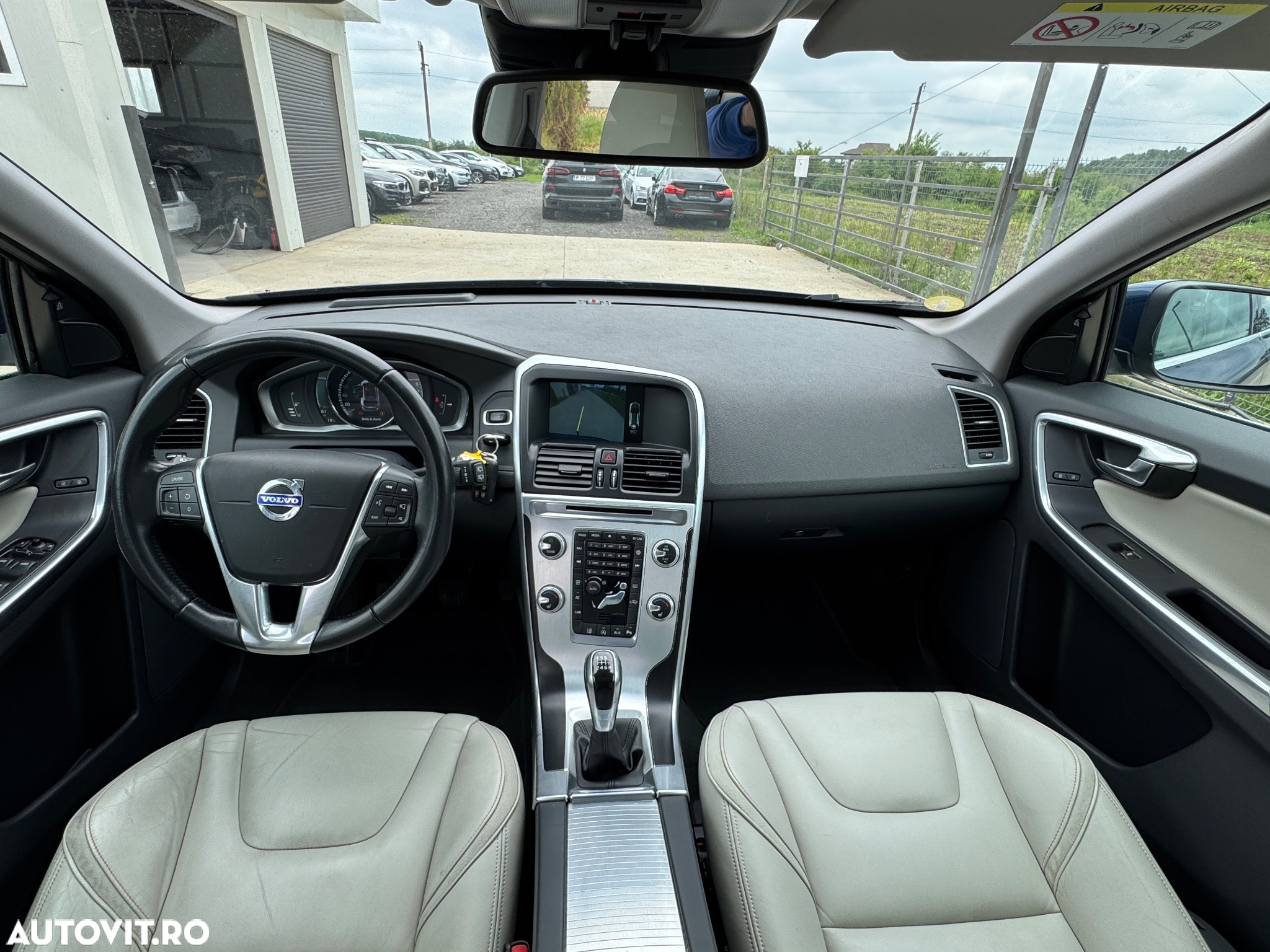 Volvo XC 60 D4 Ocean Race - 8