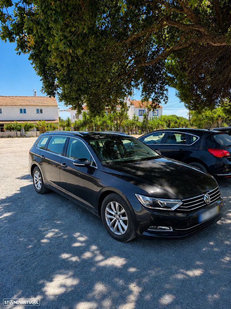 VW Passat Variant 1.6 TDI Confortline DSG - 4