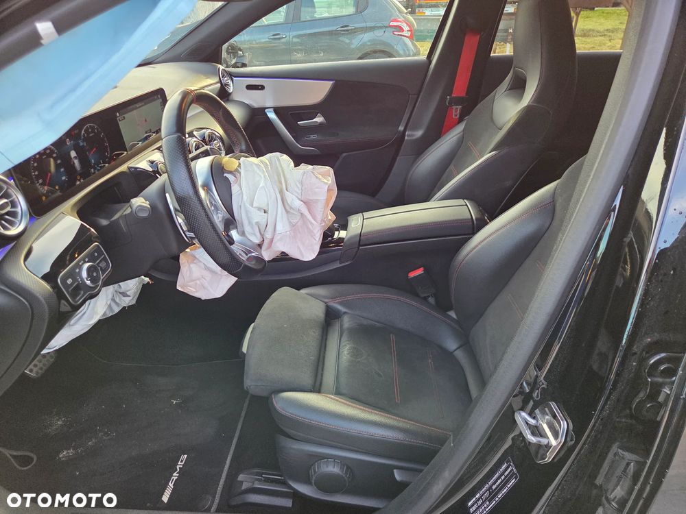 Mercedes-Benz Klasa A AMG 35 4Matic AMG Speedshift DCT 7G - 17