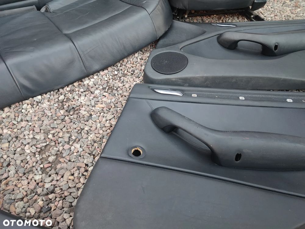 BMW E46 SEDAN ORYGINALNY KOMPLET FOTELI SKÓRZANYCH + KANAPA TYŁ SKŁADANA + BOCZKI EUROPA POD PODUSZKI AIR-BAG O NR. 52 20 8 214 940 / 52 20 8 214 970 / 52 10 8 214 910 OEM  W DOBRYM STANIE - 8