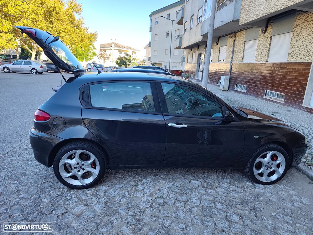 Alfa Romeo 147 1.9 JTD 16V Progression - 4