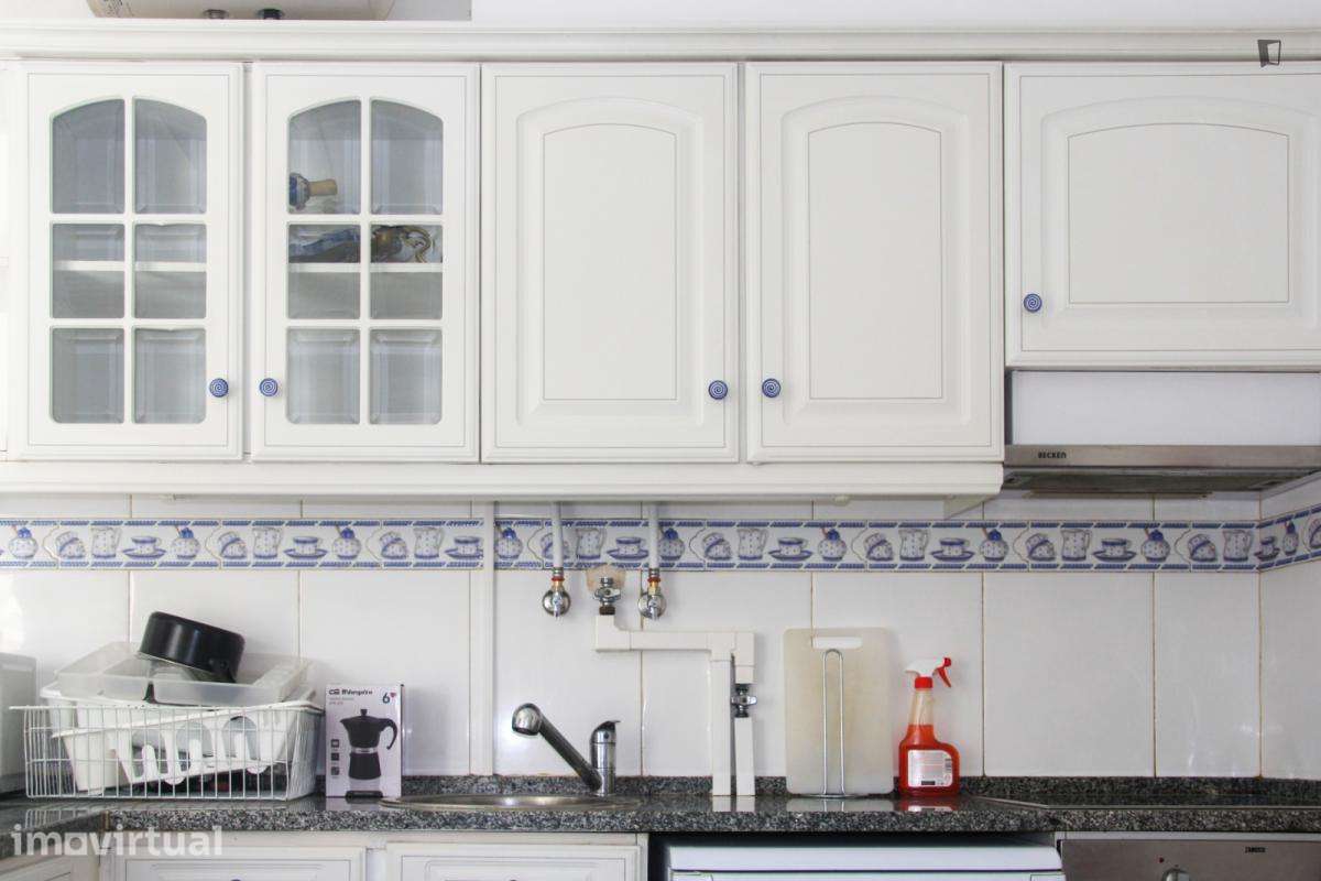 Quarto - localizado em Entrecampos Lisbon - Grande imagem: 5/13