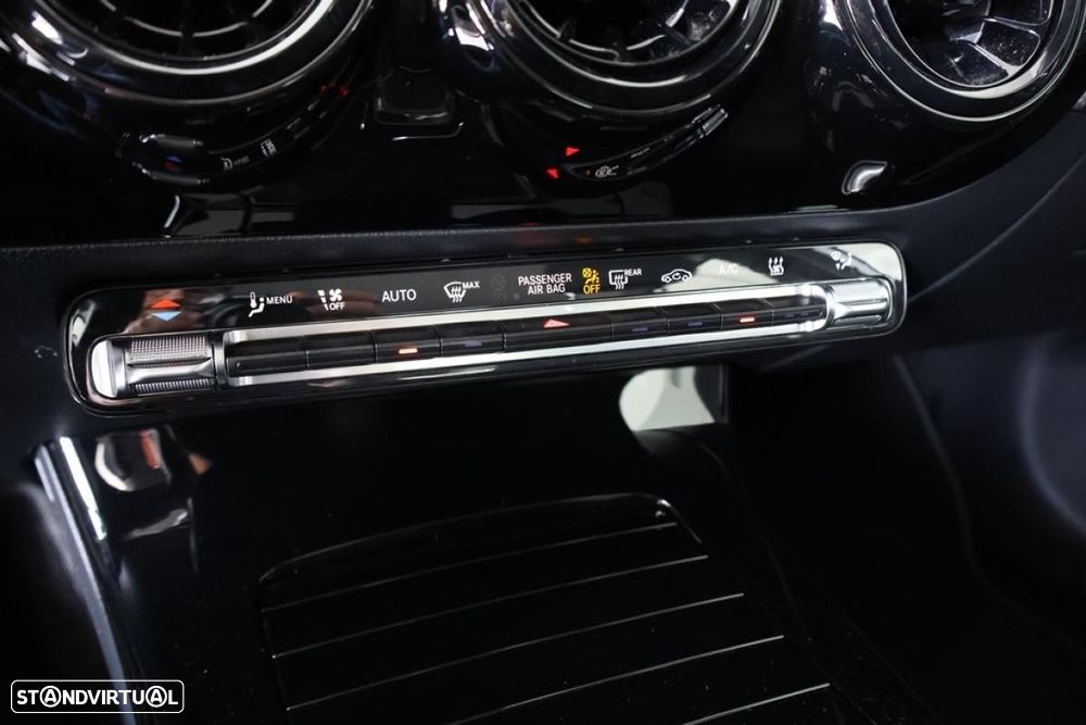 Mercedes-Benz A 250 Limousine e - 24