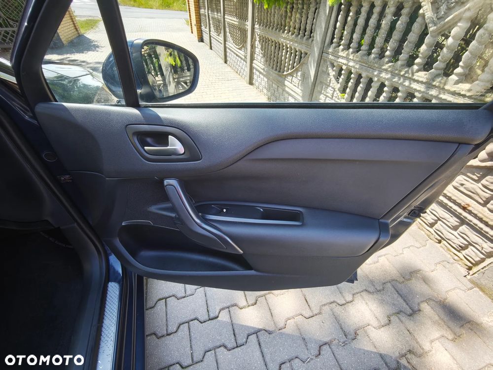 Citroën DS4 e-HDi 110 SoChic - 37