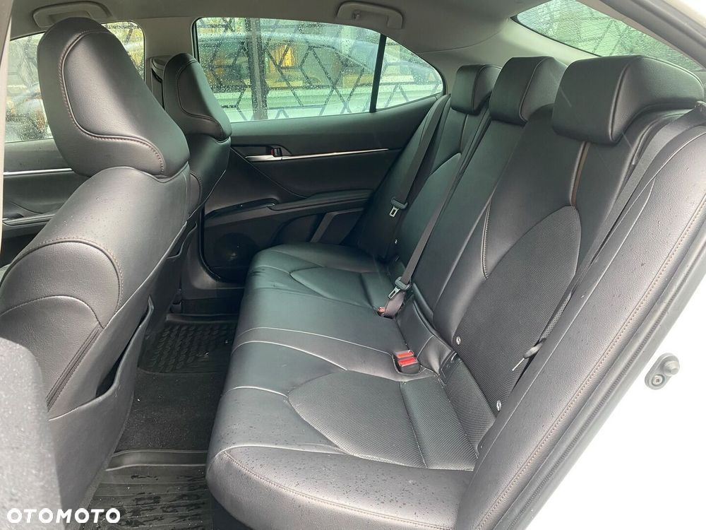 Toyota Camry 2.5 Hybrid Executive CVT - 7