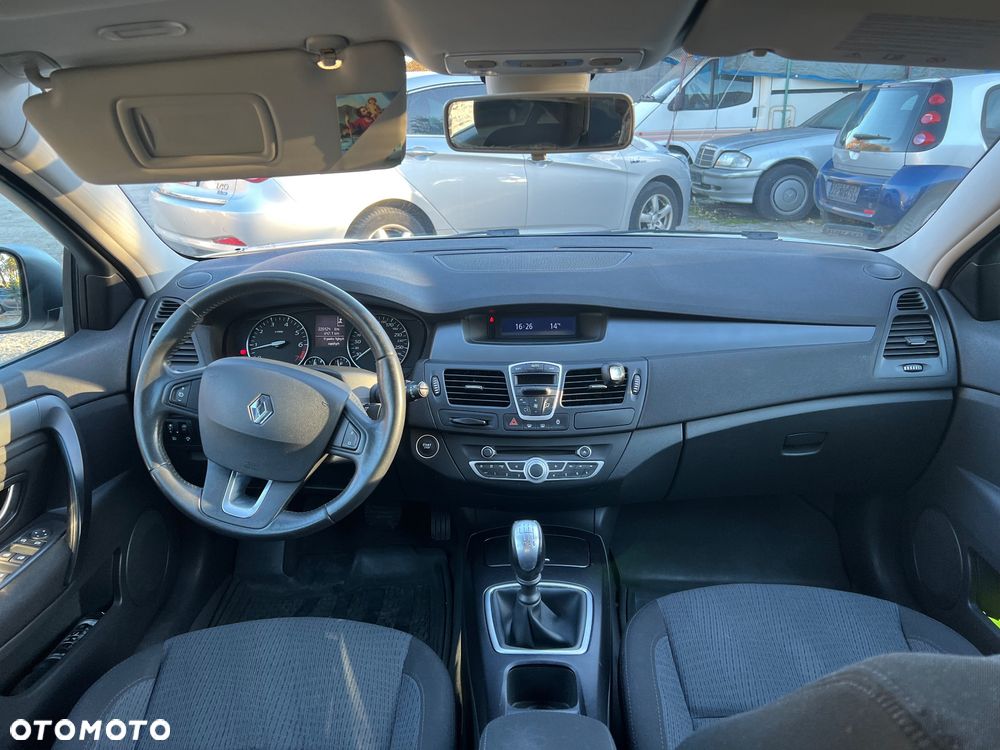 Renault Laguna 1.6 Authentique - 10