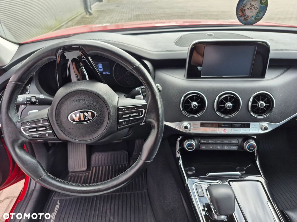 Kia Stinger 2.0 T-GDI L - 8