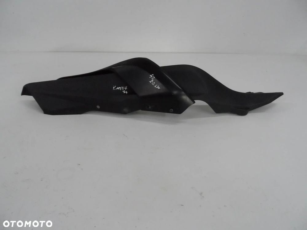 Yamaha MT07 osłona plastikowa boczek pod fotel P L - 7