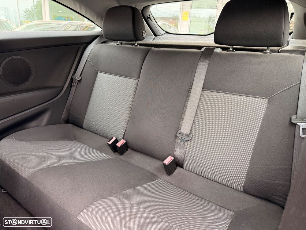 Opel Astra GTC 1.3 CDTI - 8