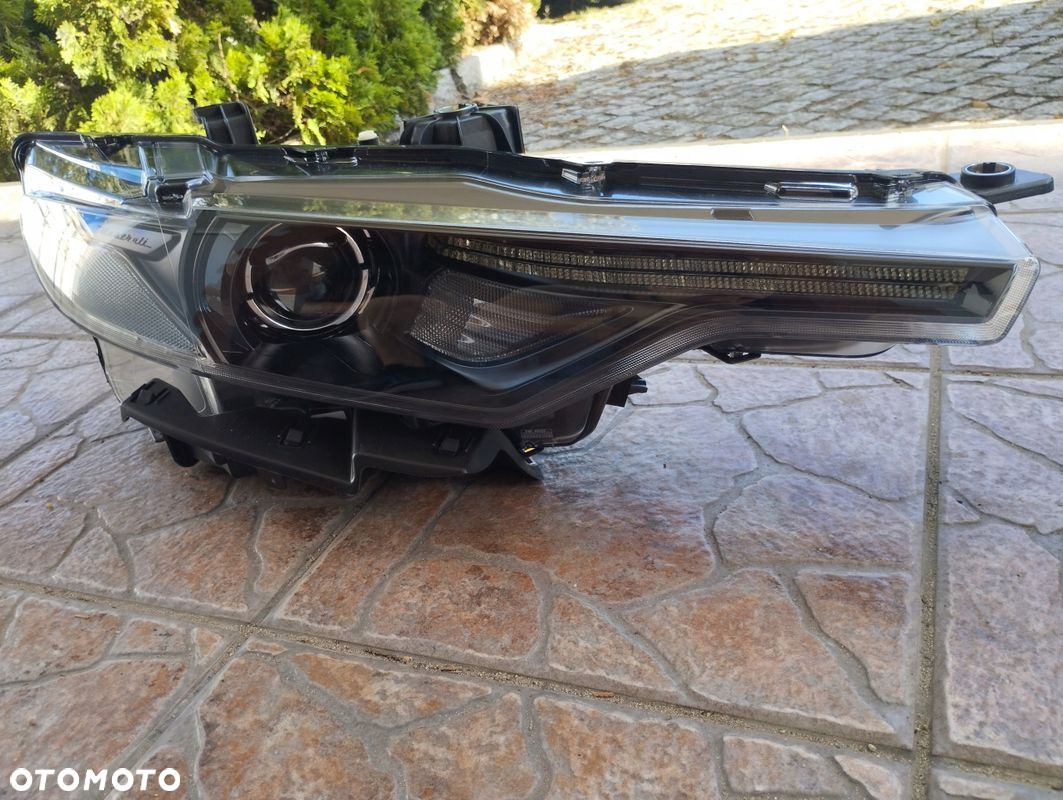 Lampa Xenon Nieskrętny Maserati Levante 670032327 670032328 NOWE ORYGINALNE - 4