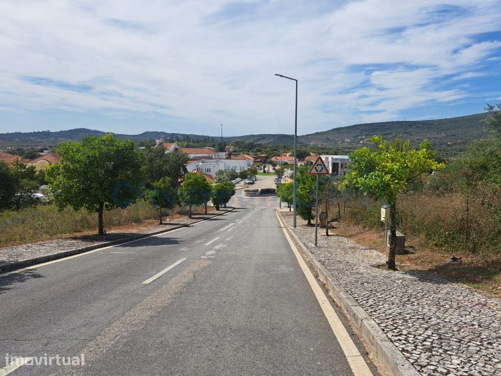 Excelente lote de terreno para construção no centro de Alvaiázere - Grande imagem: 3/13