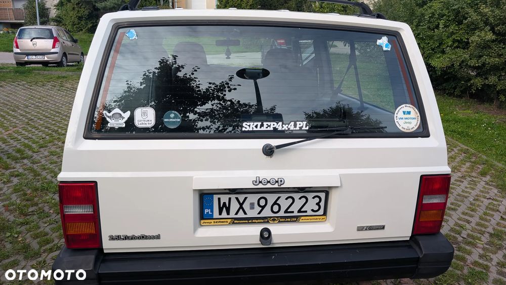 Jeep Cherokee - 22