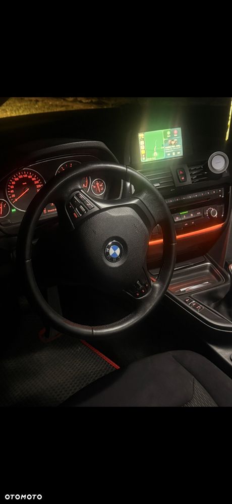 BMW Seria 3 320d - 15