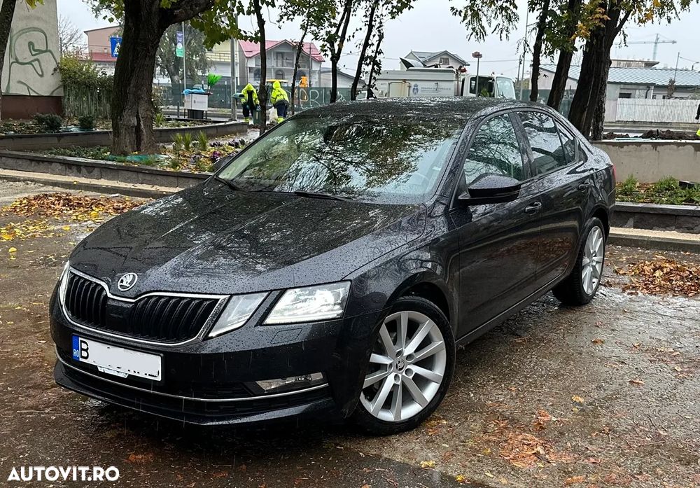 Skoda Octavia 1.6 TDI DSG Style - 2