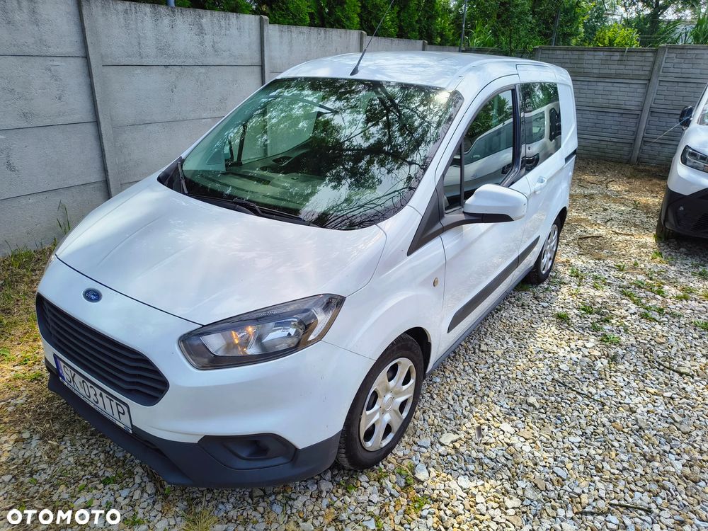 Ford Transit Courier - 4
