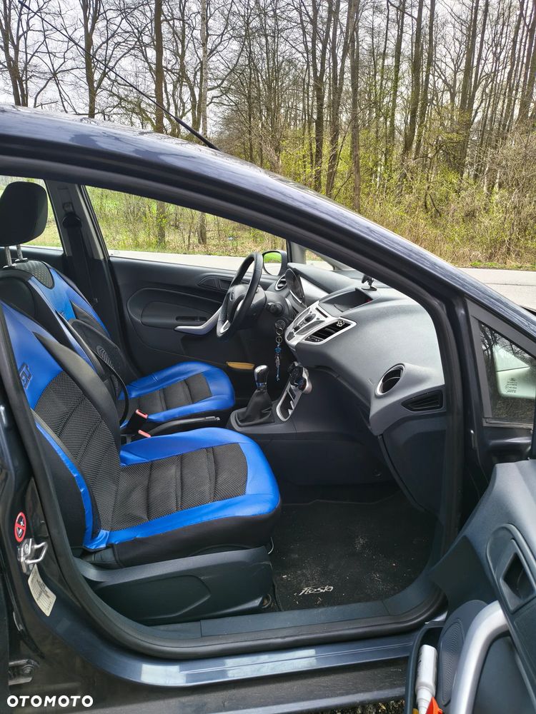Ford Fiesta - 5