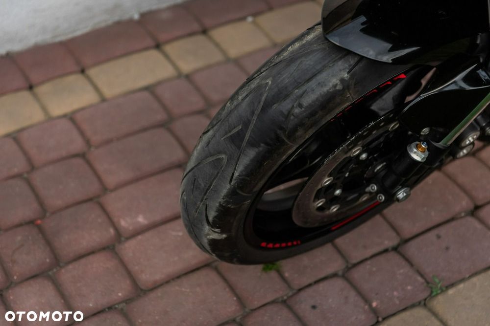 Yamaha R6 - 11