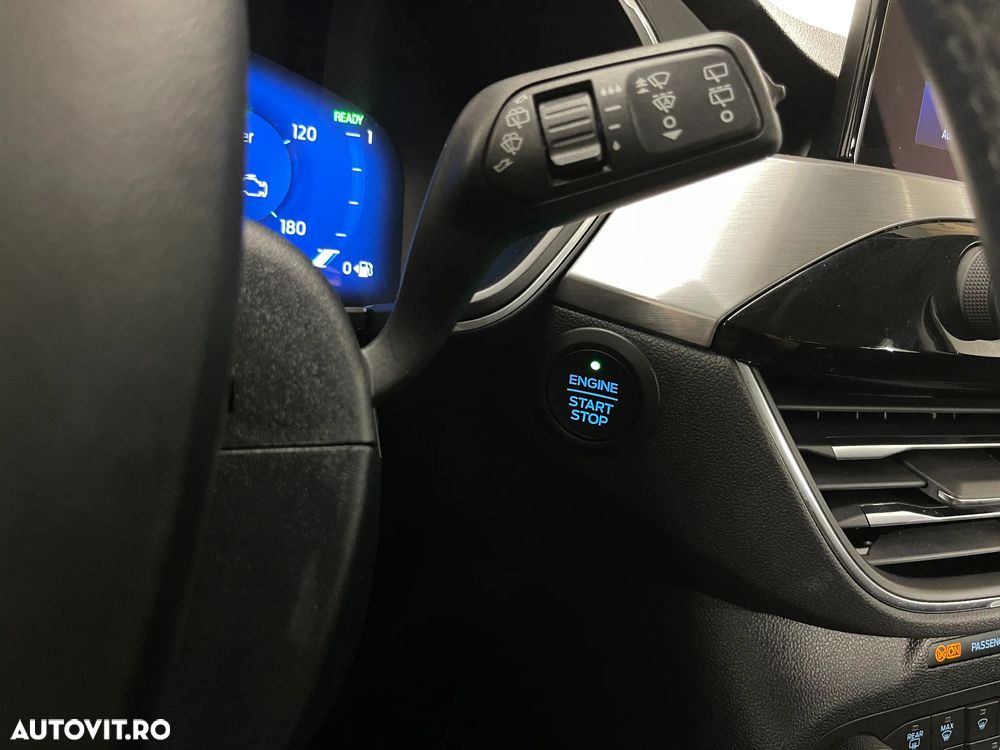 Ford Kuga 2.5 Duratec FHEV TITANIUM - 23