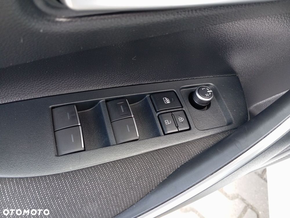 Toyota Corolla 1.8 Hybrid Comfort - 15