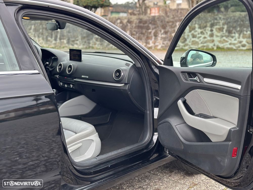 Audi A3 Sportback 1.6 TDI S tronic design - 43