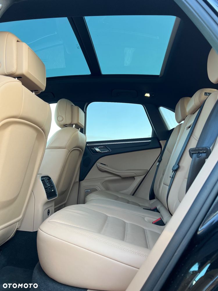 Porsche Macan Standard - 17