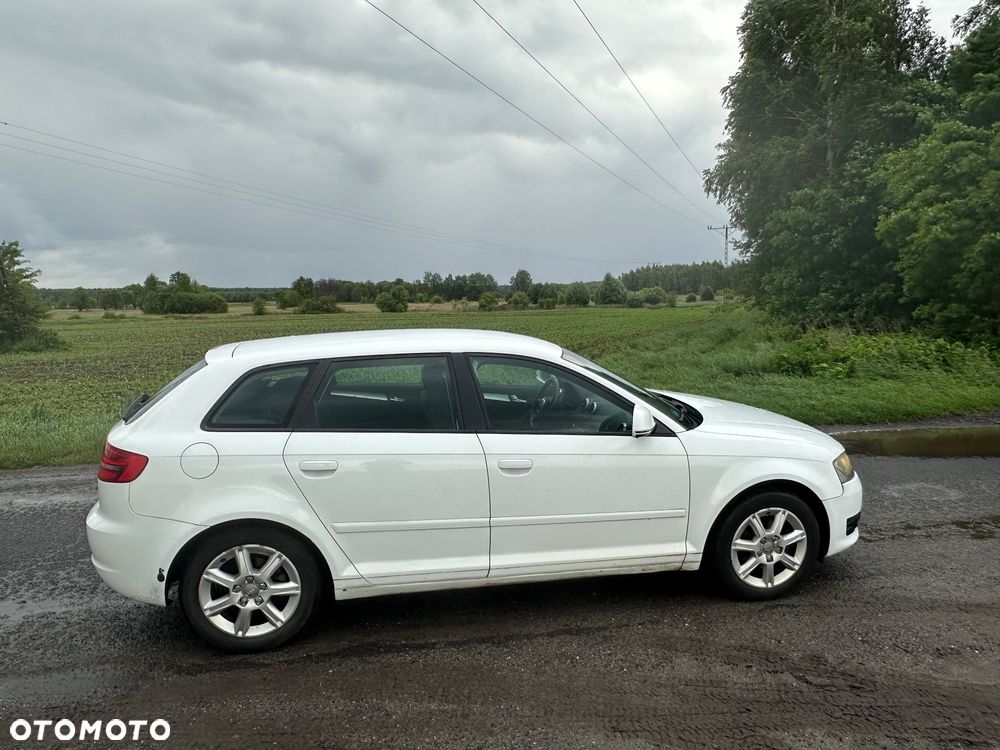 Audi A3 Sportback 1.9 TDI Ambiente - 9