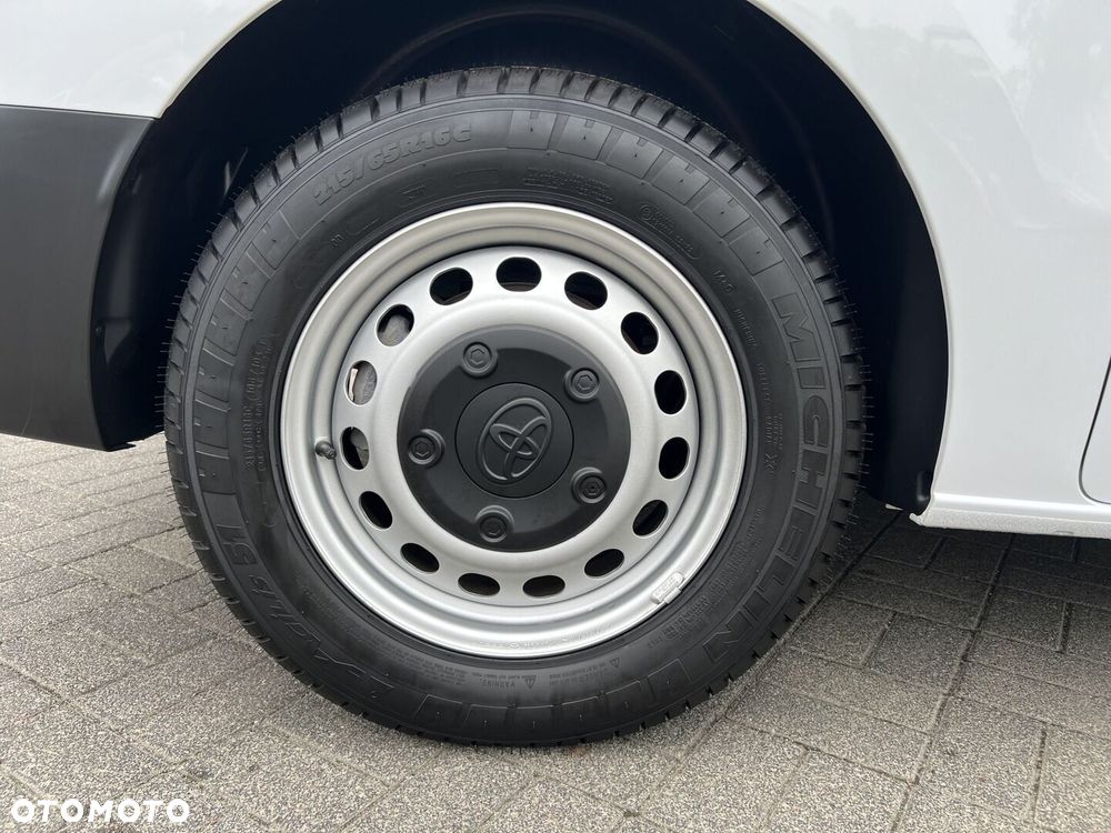 Toyota Proace Verso 2.0 D4-D Medium Combi - 28