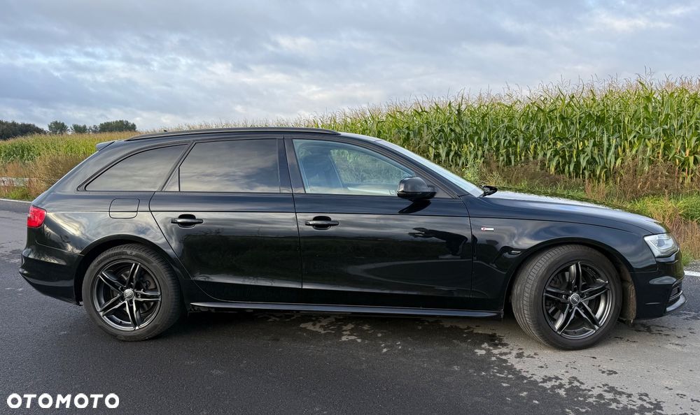 Audi A4 Avant 2.0 TDI DPF clean diesel S line Sportpaket - 12