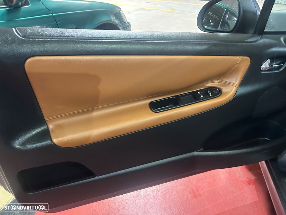 Peugeot 207 CC - 11