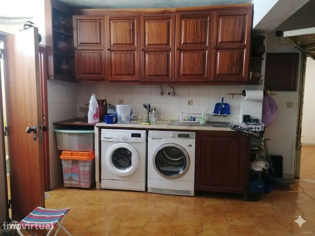 Garagem em Monte Abraão - Grande imagem: 4/5