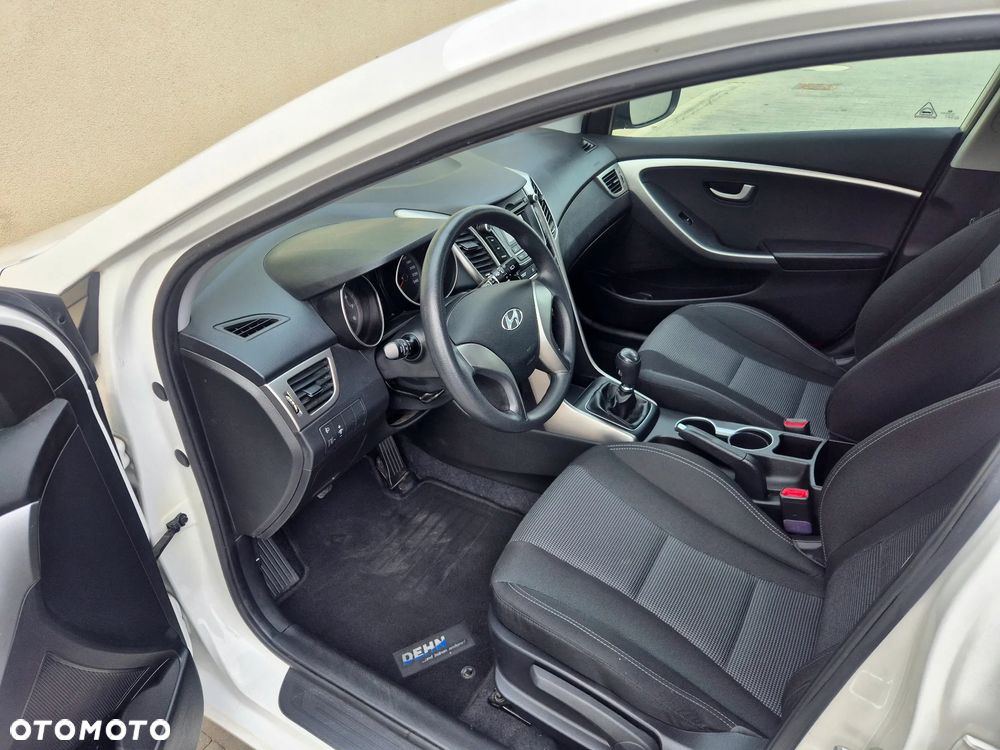 Hyundai i30 1.4 Classic + - 19